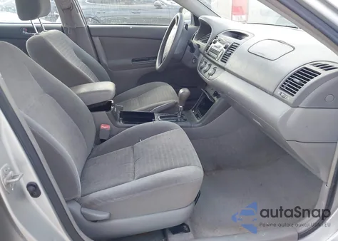 2005 Toyota Camry Std z USA, uszkodzony, nr VIN 4T1BE32K95U381773